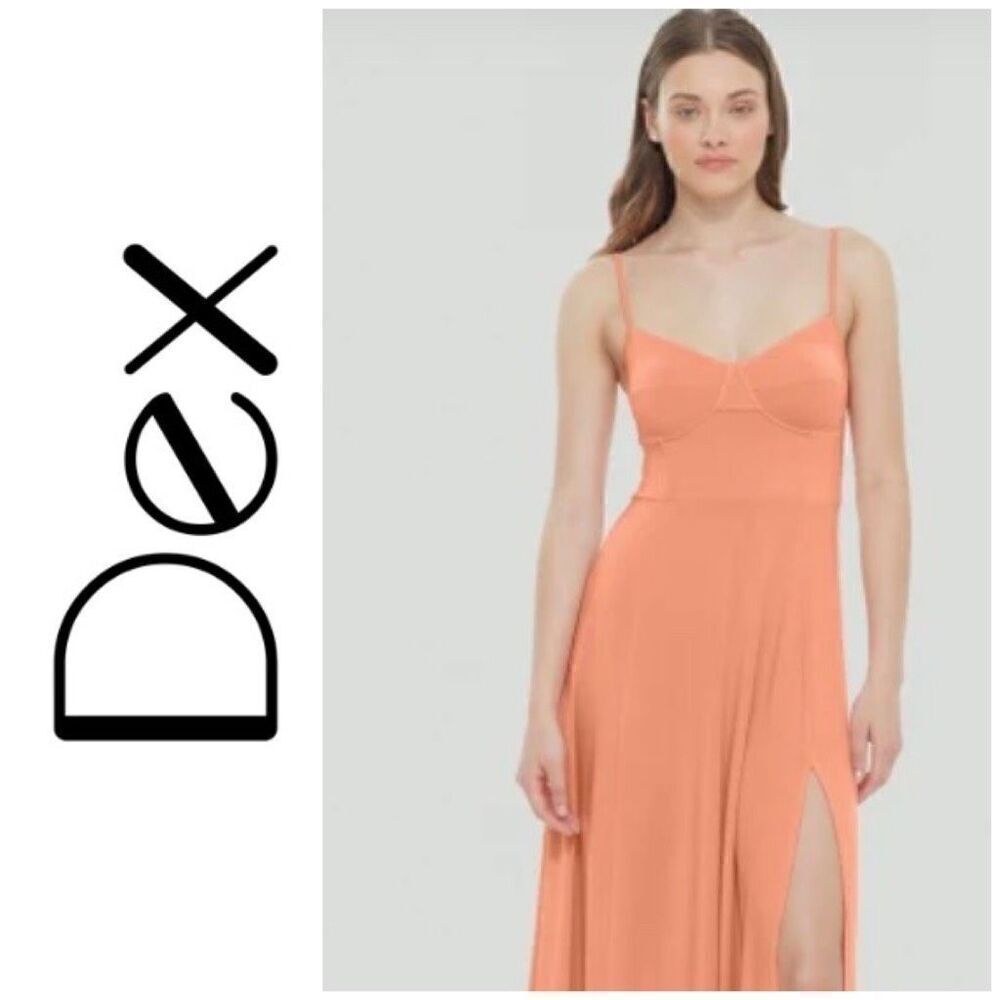 DEX - 🎉HP🎉 NWT - L Sz MEDIUM Structured-Bodice Knit Midi Dress in Peach Coral.